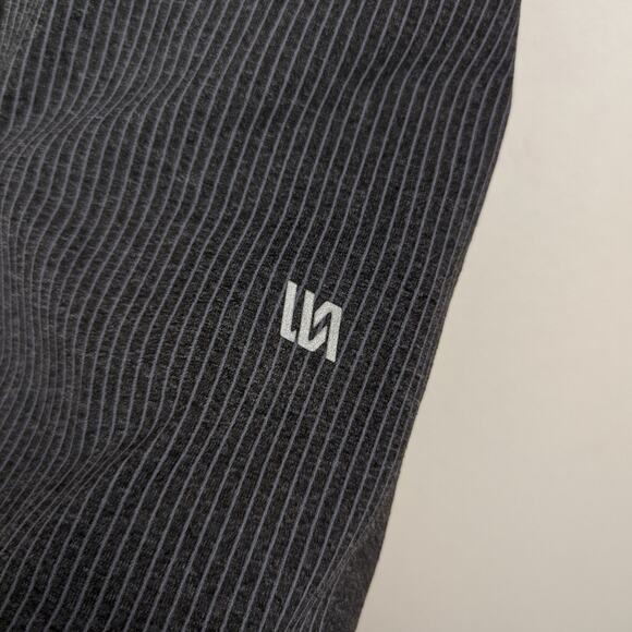 VRST Men's Grey Sport Performance Workout Shirt Size S - Picture 5 of 6